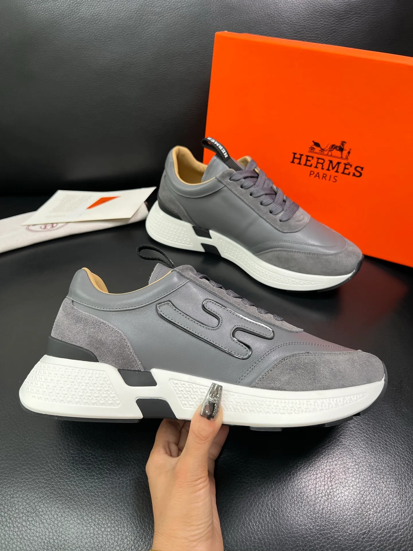 Men's men's shoes 💰840 Hermes top purchasing Hermes counter synchronization, original factory configuration, original cowhide fabric imported from Italy, high-quality splicing technology, fully imported water-dyed cowhide lining, soles: original factory special soles are super comfortable, original factory and single goods are high quality, welcome to compare and synchronize with counters, code number 39-44 (customized 38 45) 85863